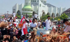 Peternak Jawa Tengah Bergerak Serentak, 15 Ribu Ayam Dibagikan Gratis di Kendal