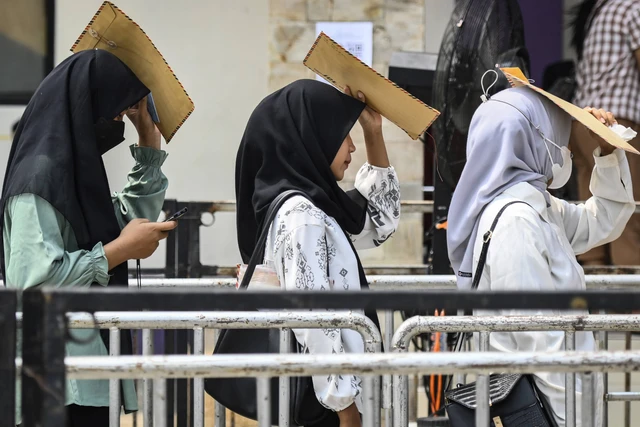 Ilustrasi lulusan perguruan tinggi mencari pekerjaan. BPS mencatat 20.878 sarjana di wilayah Tangerang Raya belum bekerja. (FOTO : IST)