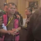 Kepala PKBM Indonesia Negeriku, Kabupaten Tangerang, Banten, Kidon Ginting (58) ditahan, setelah ditetapkan sebagai tersangka kasus dugaan korupsi dana bantuan operasional pendidikan (BOP) kesetaraan.(Foto : Beritasatu.com)