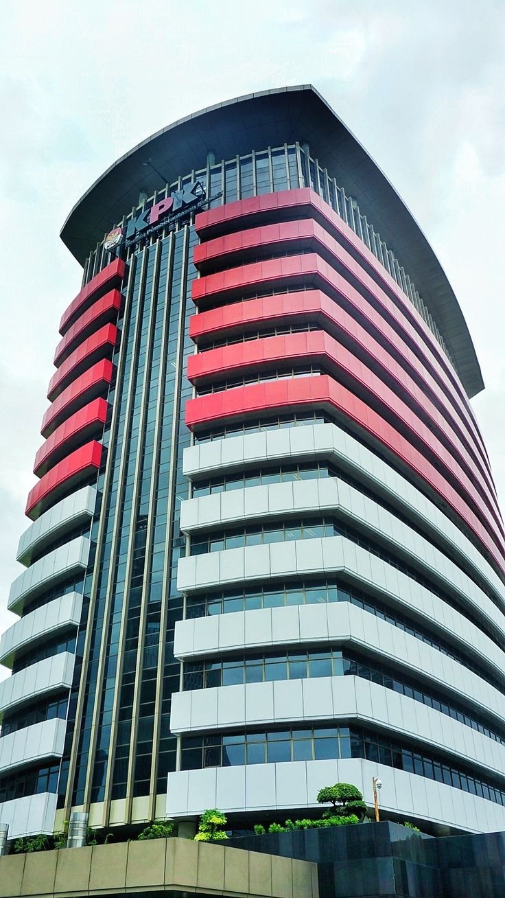 Gedung Merah Putih KPK di Jakarta. (foto : pinrest)
