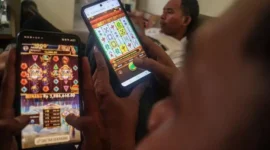 Ilustrasi judi online yang disebut menjadi salah satu pemicu persoalan ekonomi dan keretakan rumah tangga di Tangerang (foto : Istimewa)