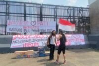 Persiapan demo warga Pati yang tuntut pengesahan UU Perampasan Aset di depan Gedung DPR/MPR RI, Jumat (21/8/2026).(FOTO : KOMPAS.com)