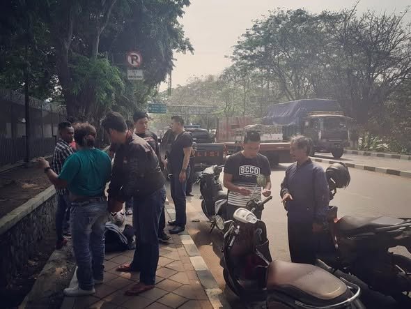 Tim Elang Cisadane berhasil mengamankan 4 orang yang diduga Mata Elang dan 1 orang korban perampasan di depan Lapas 2A, Jl. Daan Mogot, Kota Tangerang, beberapa waktu lalu (foto : About Tangerang )