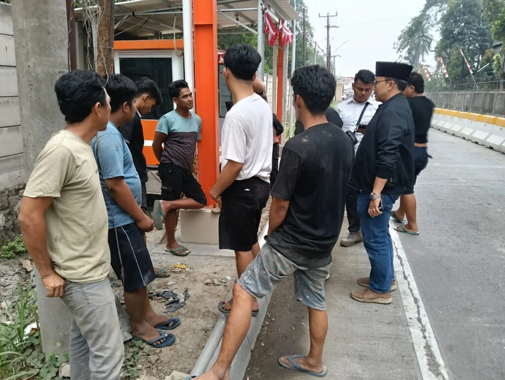 Sejumlah Sopir Truk mengeluhkan tarif parkir Foto : Istimewa