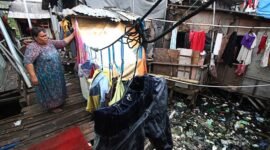 Kepadatan aktivitas warga di Jakarta setiap hari ikut terhubung dengan wilayah penyangga seperti Bekasi, Depok, Bogor dan Tangerang. ( Foto : The Jakarta Post)
