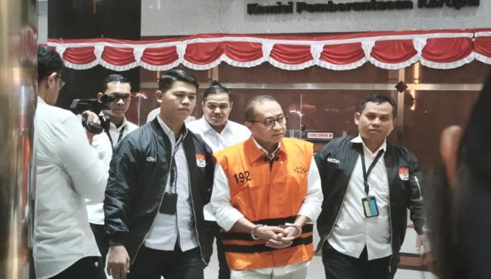 Mantan pejabat pajak Muhammad Haniv saat menjalani pemeriksaan di KPK terkait dugaan gratifikasi senilai Rp20,7 miliar Foto : Istimewa
